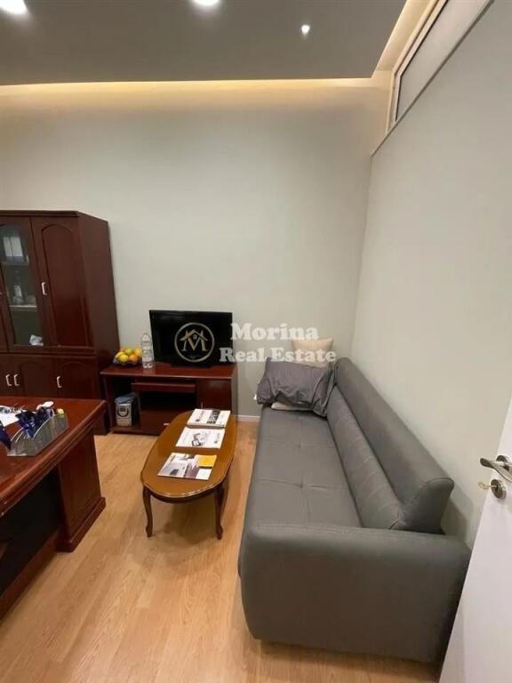 Qera | Ambjent Biznesi | Komuna e Parisit | 600 €/muaj