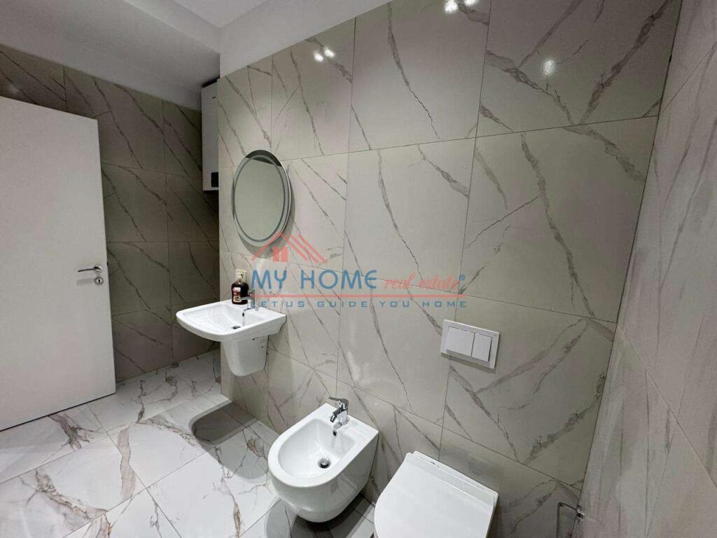 Zyre me qera tek Rruga Mine Peza Tirane