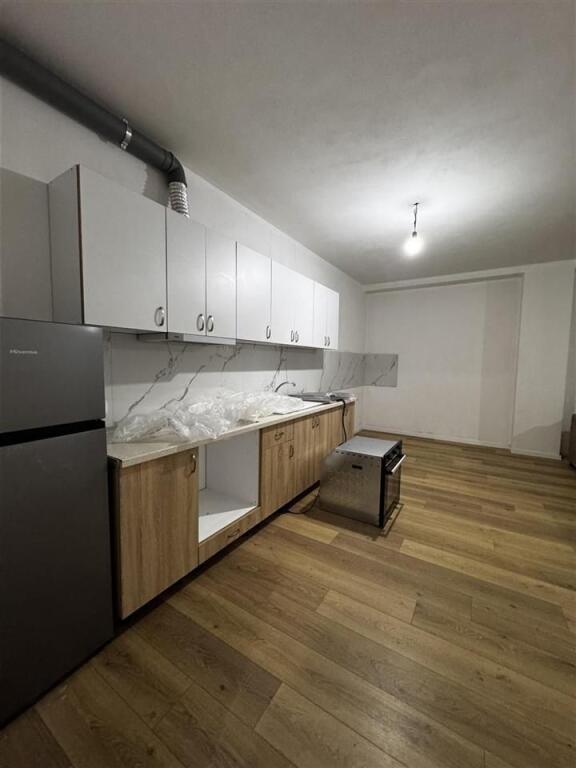 APARTAMENT ME QERA 1+1 5 MAJI 50.000 LEKE