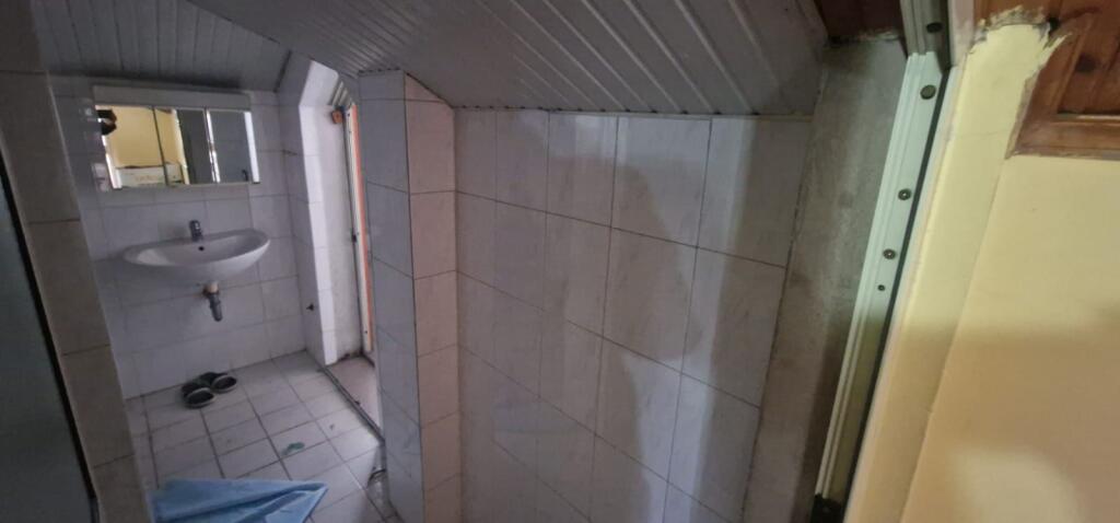 Jepet me qera vile 2-kateshe te Brryli