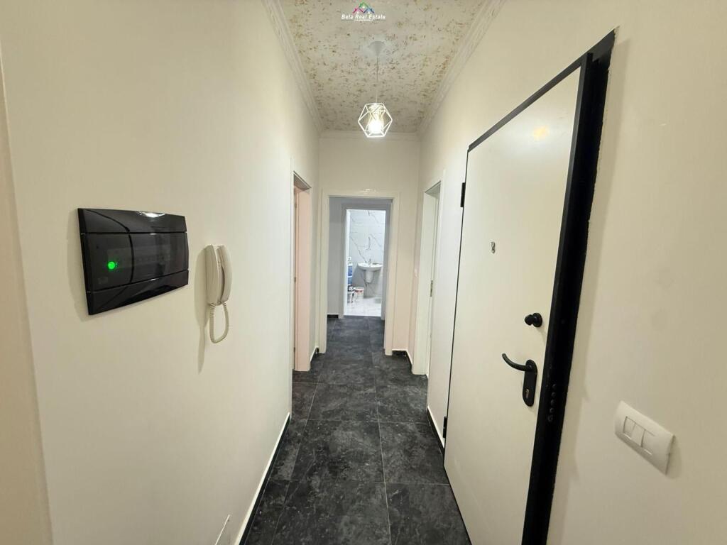 Zyre Me Qera 2+1 Tek Zogu i Zi (ID BZ2767) Tirane