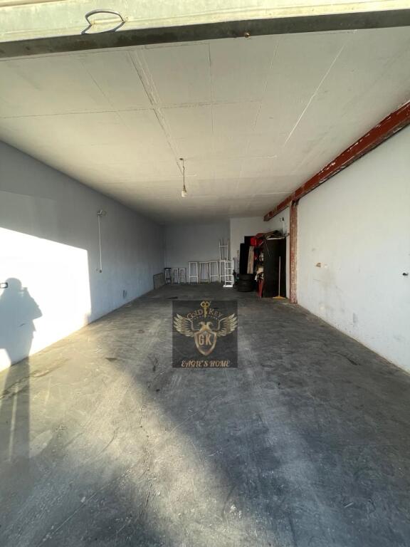 🚗 GARAZHD ME QERA NE HYRJE TE SHENAVLASHIT DURRES