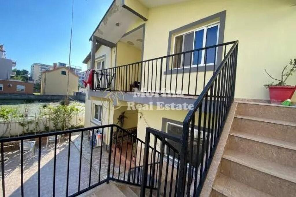 Shitje | Vilë 8 + 1 | Rruga Iliria | 219000 €