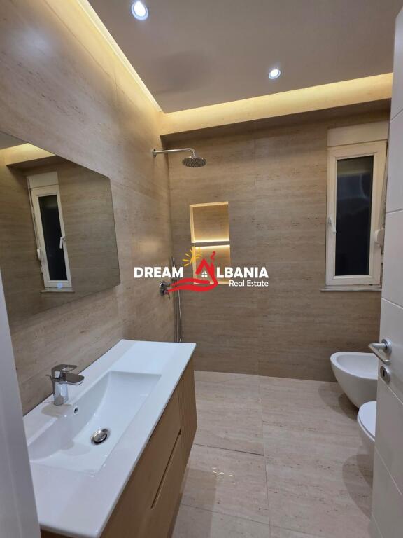 Apartment 2+1+2 for sale in Myslym Shyr, near the former Exhibition in Tirana (ID 41212137)
