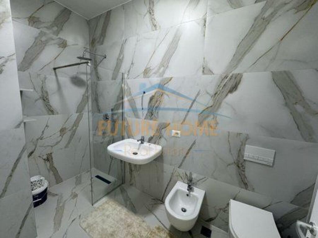 Affitto, Appartamento 2+1+2+POSTO AUTO, Campo di Aviazione