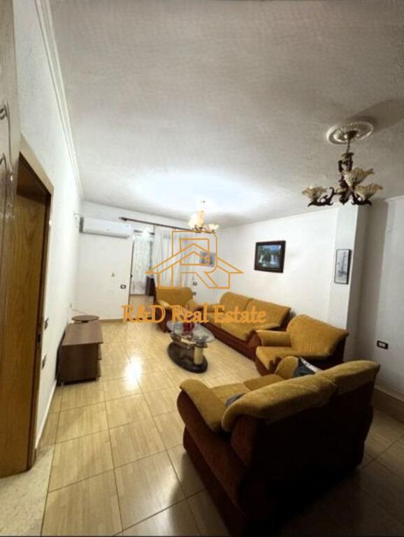 🏡 Jepet me qira – Apartament 2+1 + Ballkon(Venue)