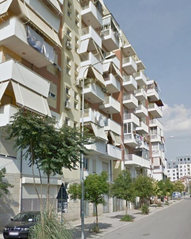 Negozio in vendita vicino alla strada presso il complesso Olimpico nel Comune di Parigi