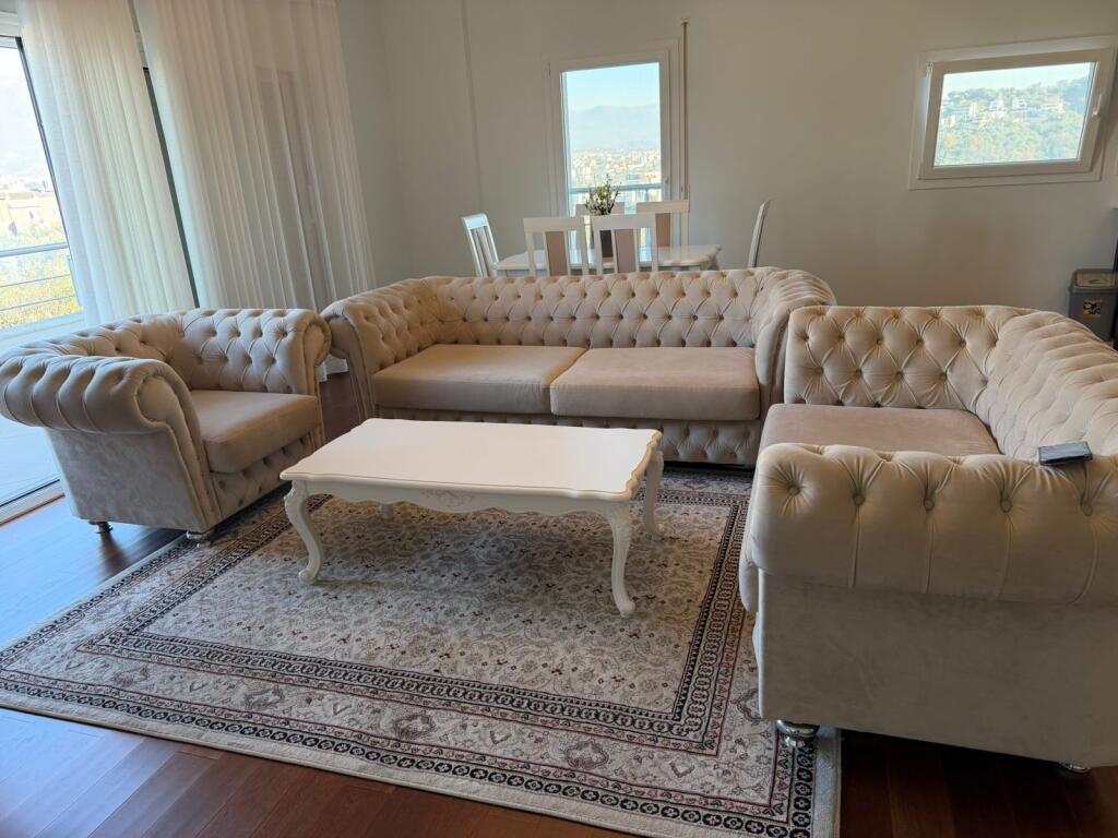 Apartamet 2+1 tek Rruga Peti