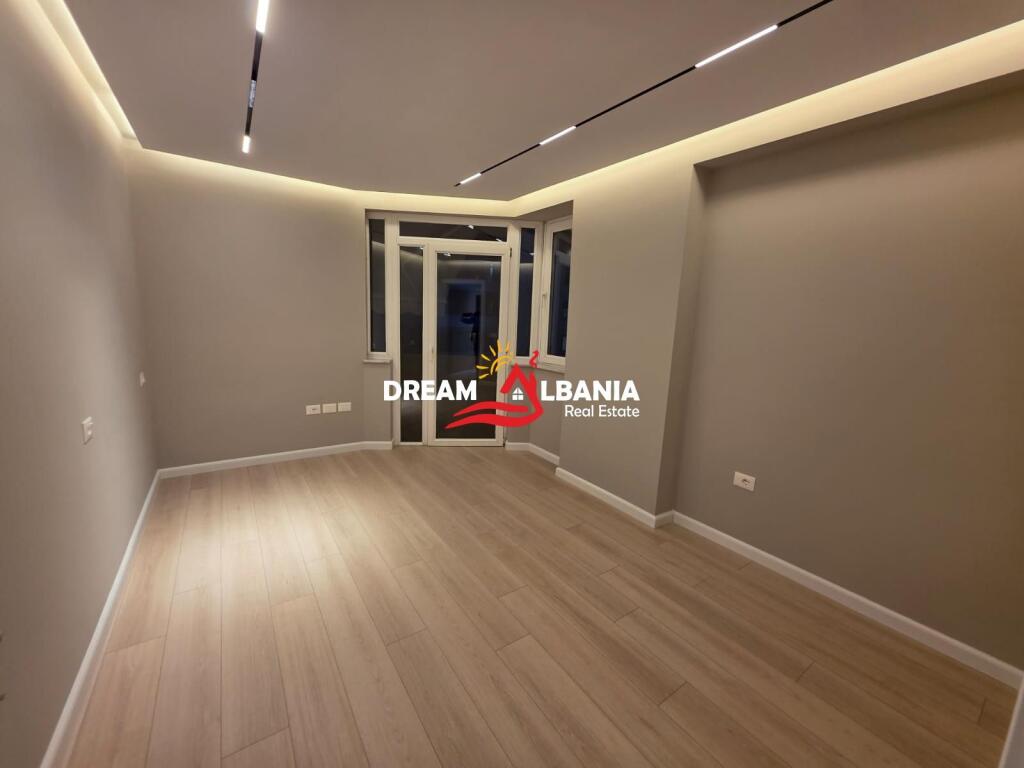 Apartment 2+1+2 for sale in Myslym Shyr, near the former Exhibition in Tirana (ID 41212137)
