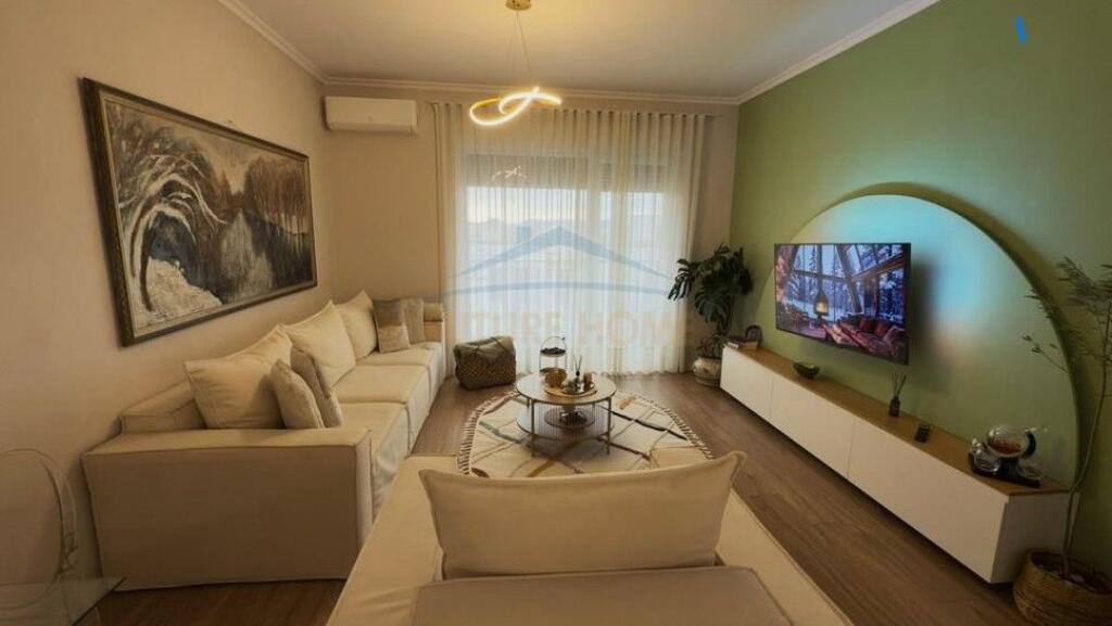 Apartament 2+1+2 ne shitje ne rrugen Jordan Misja, Tirane