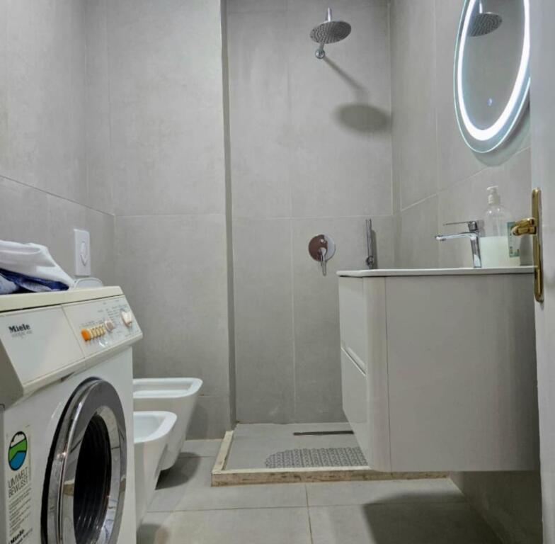 APARTAMENT ME QERA 2+1 KOMUNA E PARISIT 800 EURO