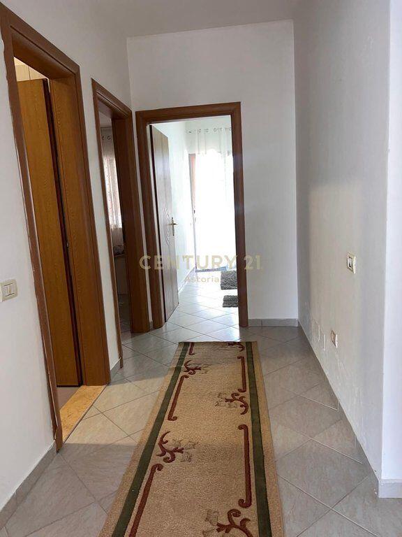 Jepet me qira apartament 2+1+2 prane Viles L, ne Astir