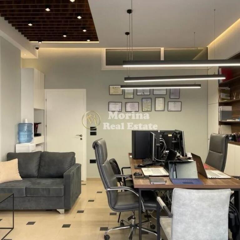 Qera | Ambjent Biznesi | Komuna e Parisit | 600 €/muaj