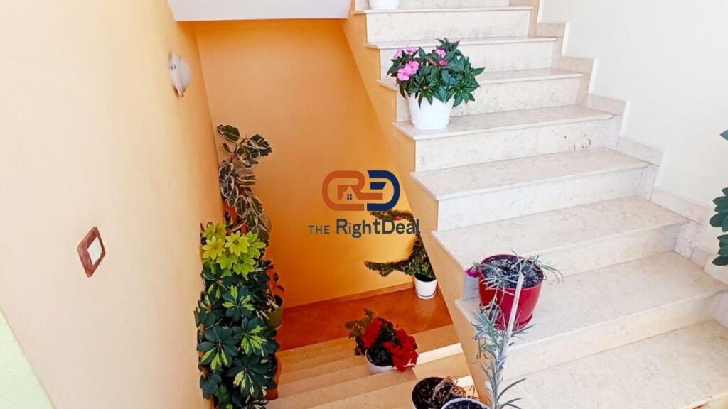 A Sauk, Casa in Vendita 4 Piani Con Vista Fantastica !!