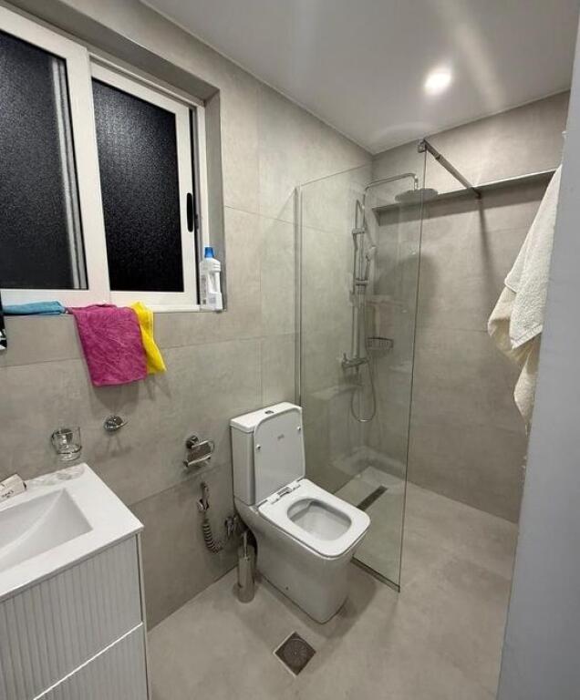 Japet me qera Apartament 2+1  tek Selvia