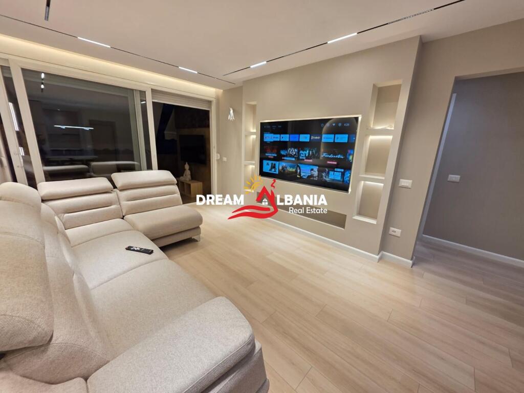 Apartment 2+1+2 for sale in Myslym Shyr, near the former Exhibition in Tirana (ID 41212137)
