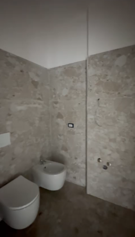 VENDESI APPARTAMENTO 1+1 DURAZZO 80.000 EURO