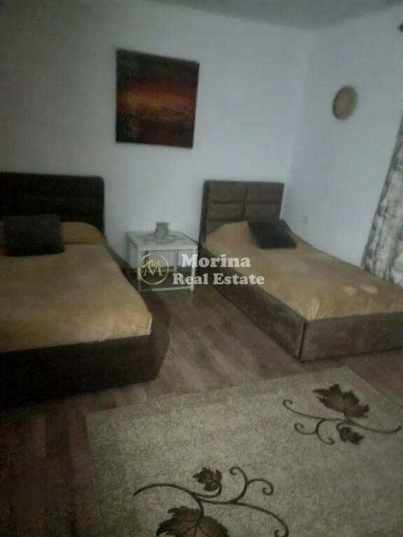 Rent | Private house 1 + 1 | Dibrës Street | 380 €/month