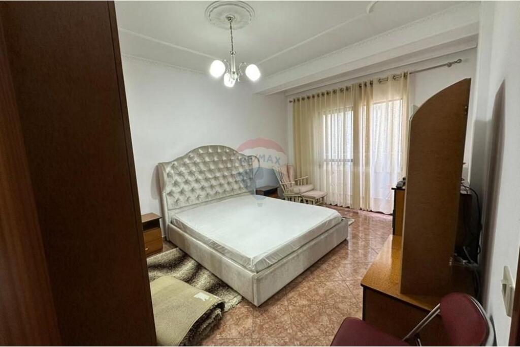 Apartament me qera 1+1 tek Ish Parku