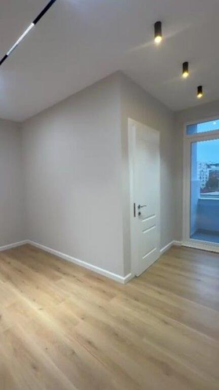 Shitet apartament 1+1 Astir tek Vila L pasticeri Nela