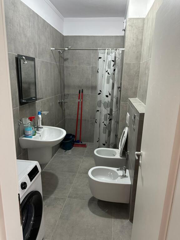 Affittasi 1+1+ parcheggio Residenza Oasis Astir 53.000 lek