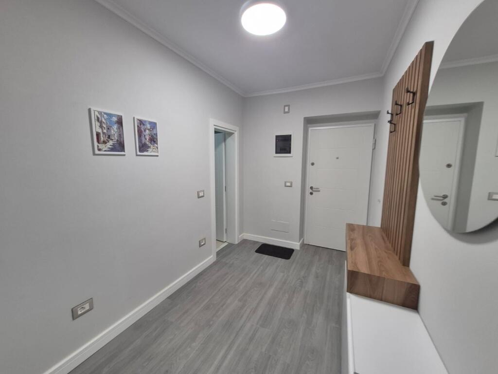 1+1,furnished for the first time,red school,550 thousand lek