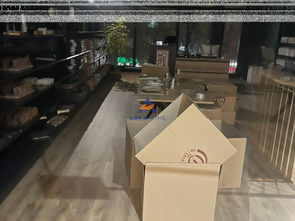 LOCALE IN AFFITTO 115M2 "STRADA DI KAVAJES" 1500 EURO