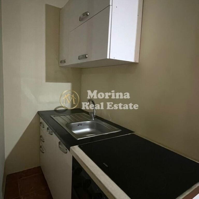 Qera | Shtëpi private 1 + 1 | Rruga Riza Cerova-Medrese | 300 €/muaj