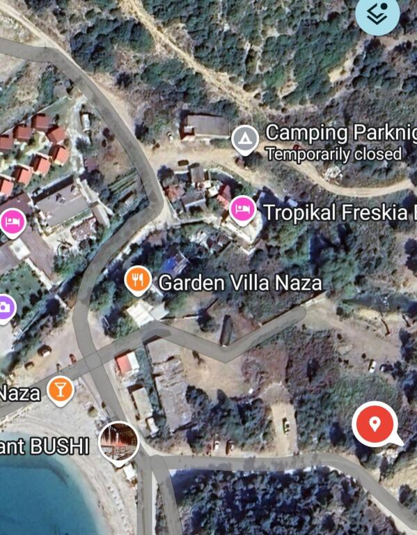 Shitet  toke ne Piqeras