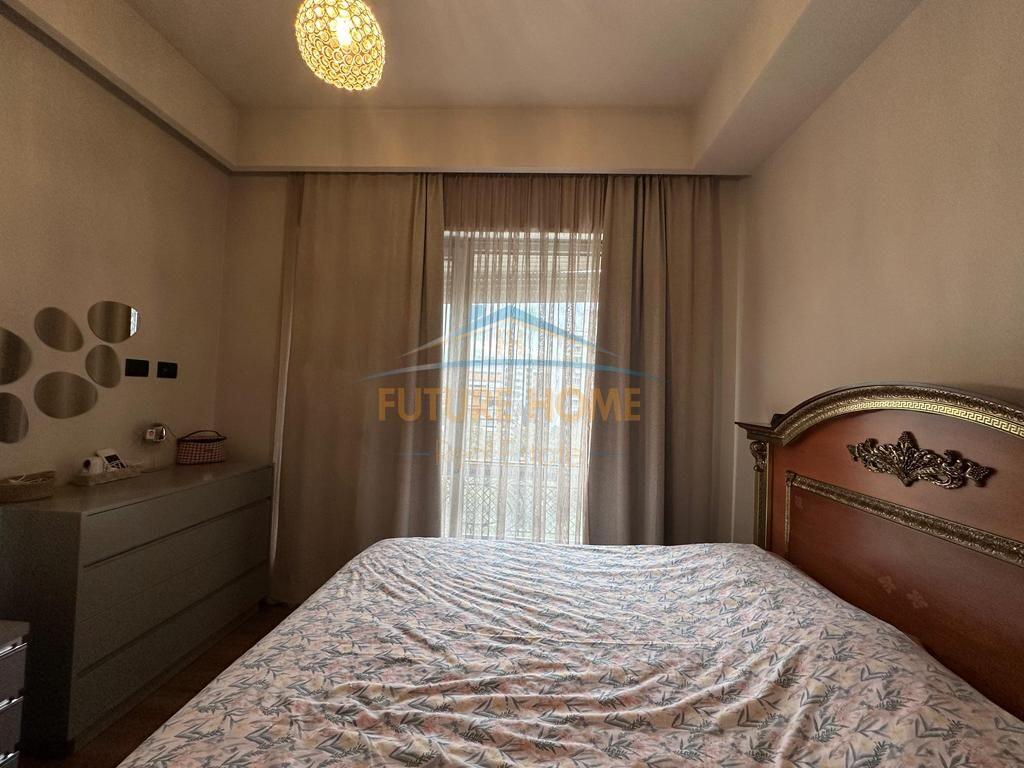 Shitet apartament 2+1 Kompleksi Delijorgji