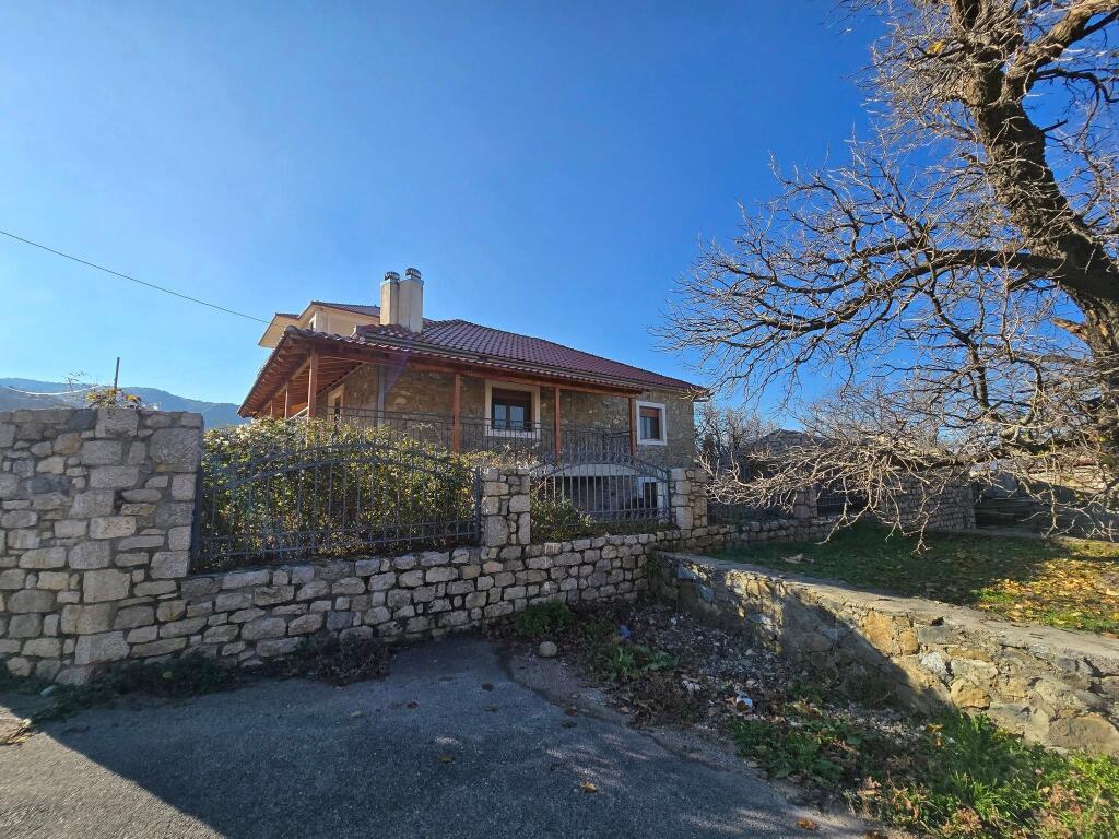 Shtëpi Guri me Shije Tradicionale në Boboshticë, Korçë‼️ ​Çmimi: €159,000💸 cmimi negociohet