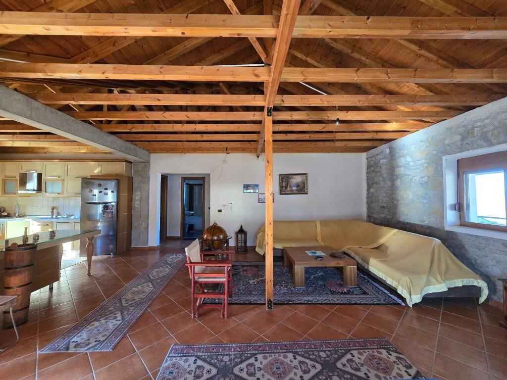 Shtëpi Guri me Shije Tradicionale në Boboshticë, Korçë‼️ ​Çmimi: €159,000💸 cmimi negociohet