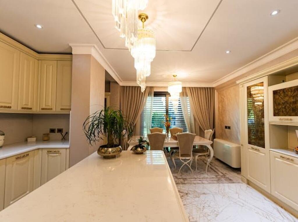 🏰 SUPER VILË LUKSOZE 4 KATËSHE NË ILIRIA PLAZH DURRËS