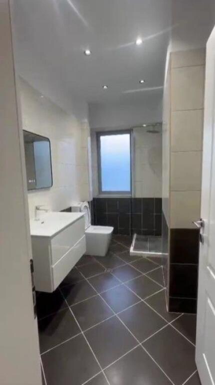 Shitet apartament 1+1 Astir tek Vila L pasticeri Nela