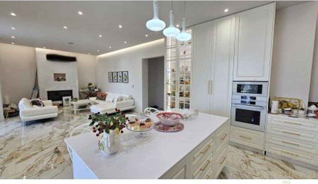 Super Vilë në Vijë të Parë – Kompleksi Lura