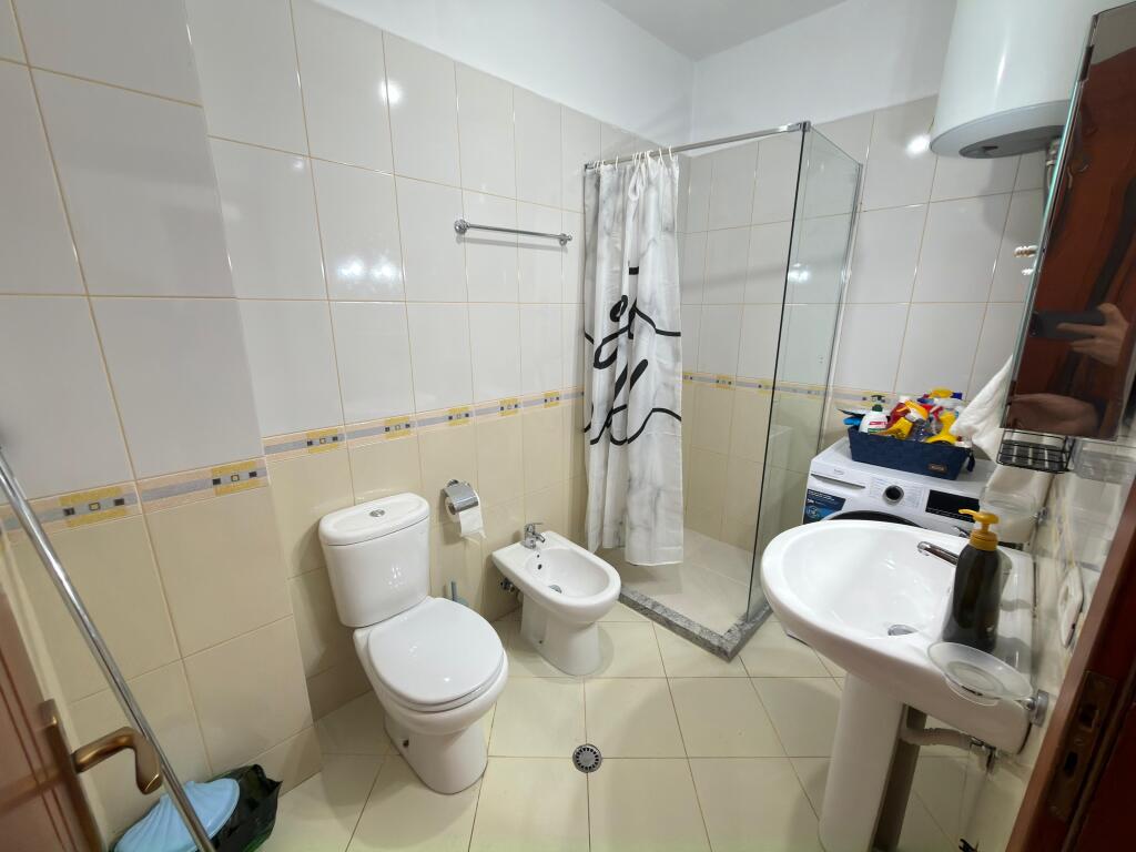 🏡 Jepet me qira Apartament 2+1+2 📍 Fresk, pranë Restorant Deliut – Rruga e Teleferikut💶 Çmimi: 40,000 lekë / muaj