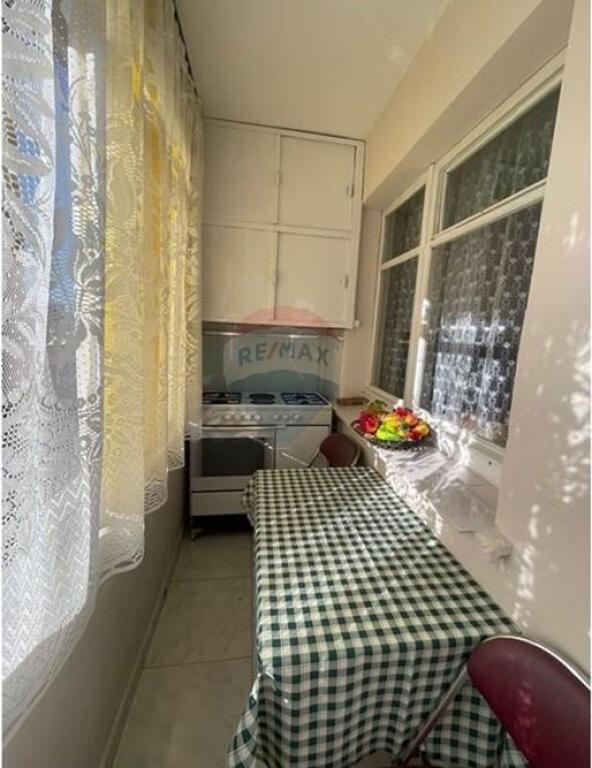 Jepet me Qira Apartament 2+1 te Selvia