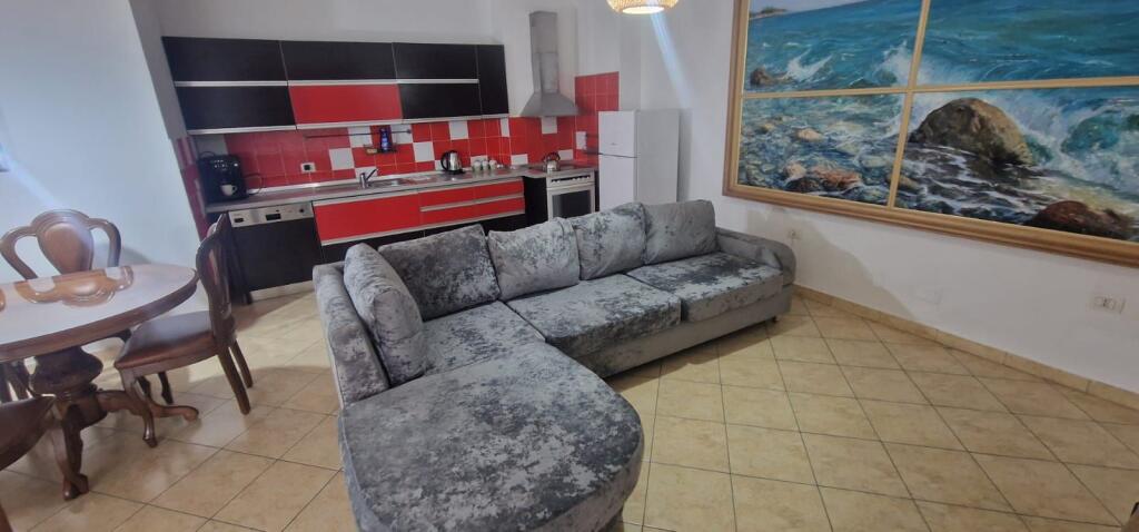 Appartamento 2+1+2 bagni in affitto a 21 Dhjetori