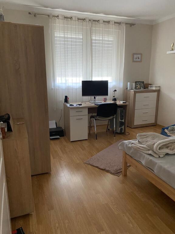 Villa for rent in the market area