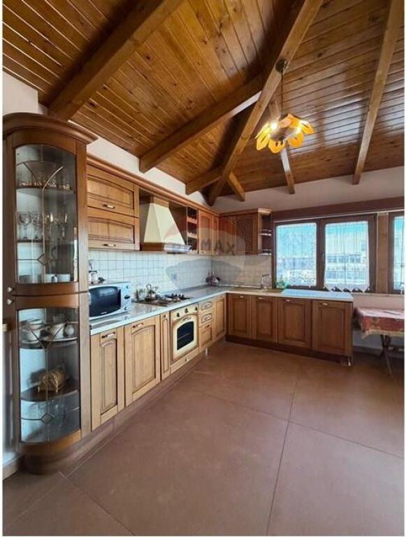 Pagafingo me qira, prane Gardes