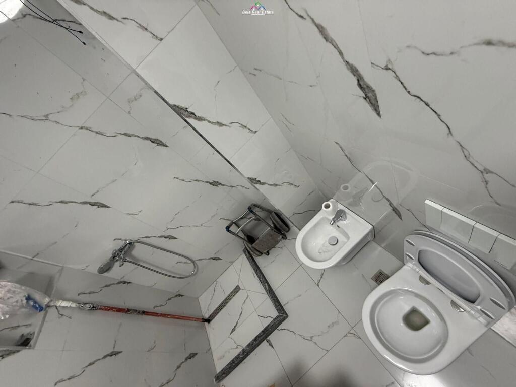 Zyre Me Qera 2+1 Tek Zogu i Zi (ID BZ2767) Tirane