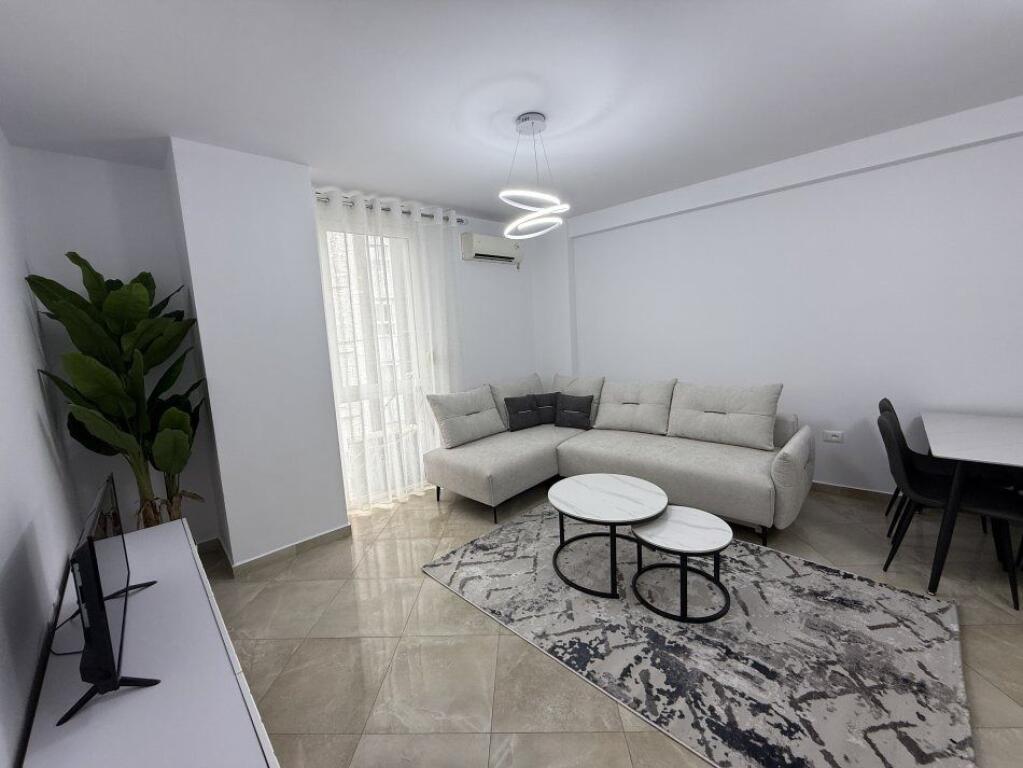 🏡 Appartamento 2+1 in affitto in Centro 850 €