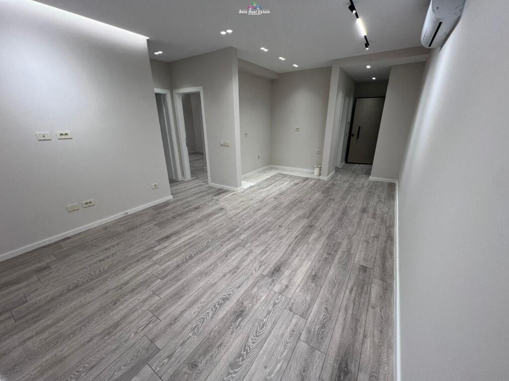 Zyre Me Qera 2+1 Tek Mine Peza (ID BZ2770) Tirane