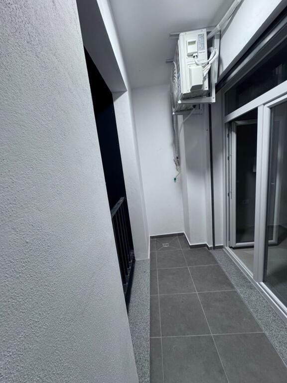 🏡 APARTAMENT ME QERA 1+1 – Rruga 5 maji 400€ (tek Concord)!!