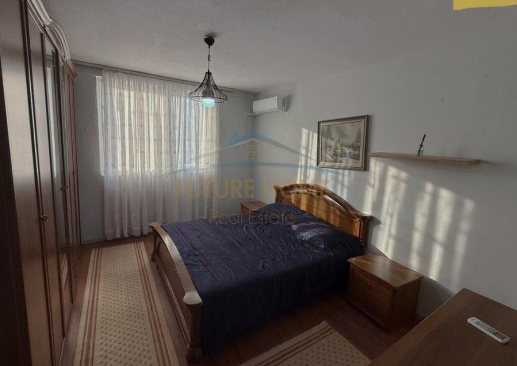 Qera, Apartament 2+1, Tregu Elektrik , Tiranë.
