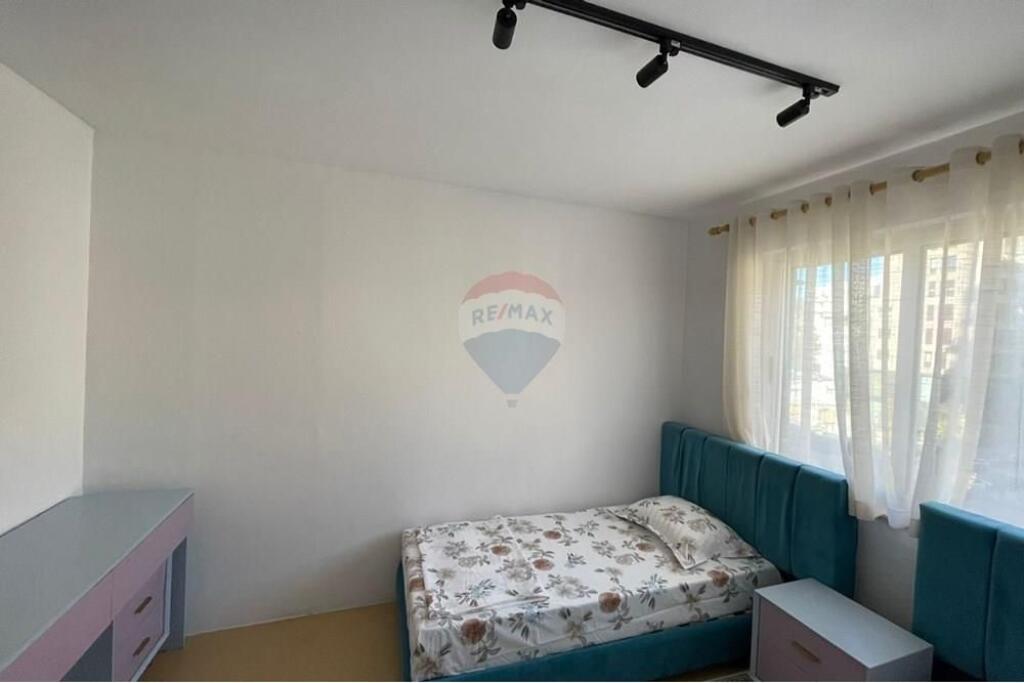 Apartament per qera 2+1 tek Bulevardi Zogu I , mbrapa Operes