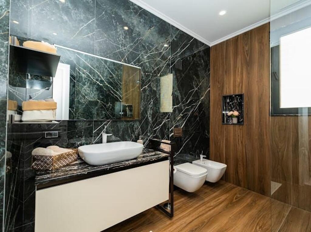 🏰 SUPER VILË LUKSOZE 4 KATËSHE NË ILIRIA PLAZH DURRËS