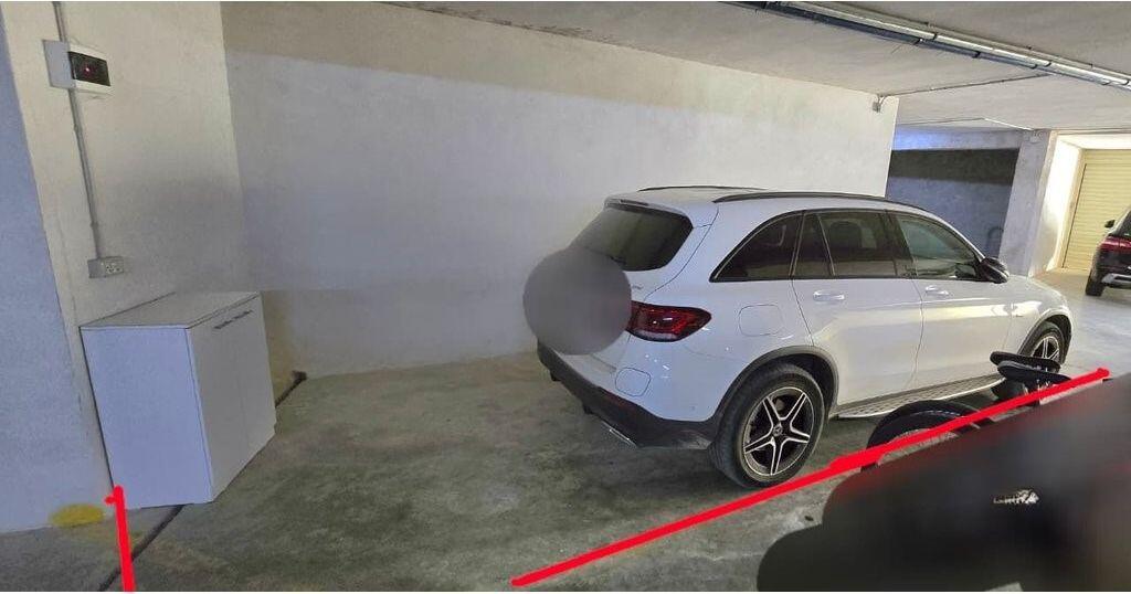 SHITET APARTAMENT 2+1+2 ME 3 BALLKONE + PARKIM, tek LIQENI I THATË!