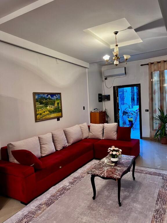 For rent a 2+1 apartment. The apartment is located in the Selita area, 50m from Marin Barleti school 500 thousand lek