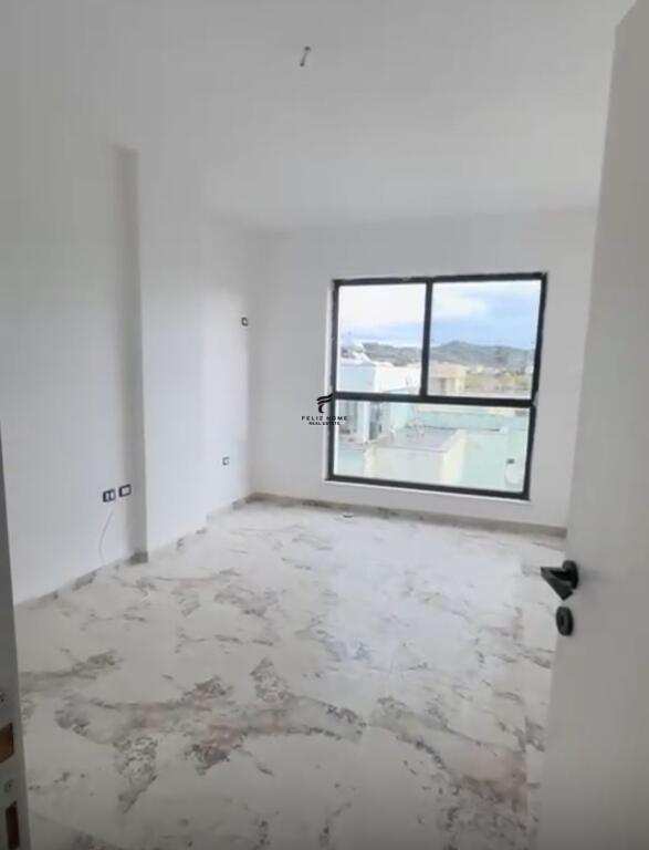 VENDESI APPARTAMENTO 1+1 DURAZZO 80.000 EURO